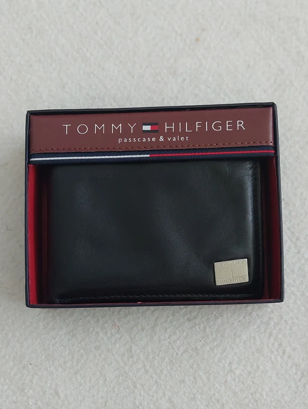 TOMMY HILFIGER Men's Passcase & Valet Wallet And ID Holder